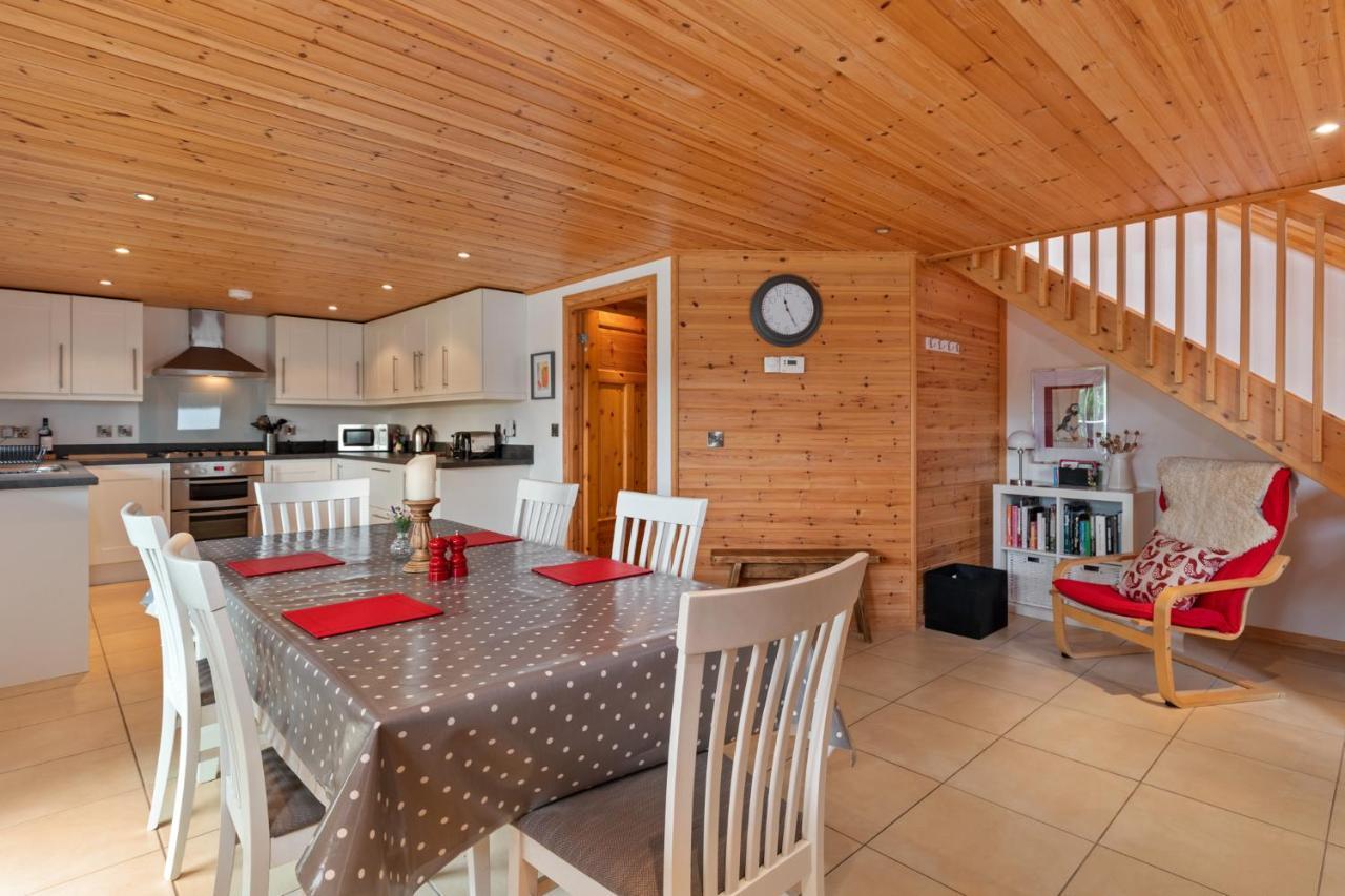 Lodge 5 Longbury - Luxury Lodge, Golf Course Views, Restaurant And Spa Facilites Penally Exteriör bild